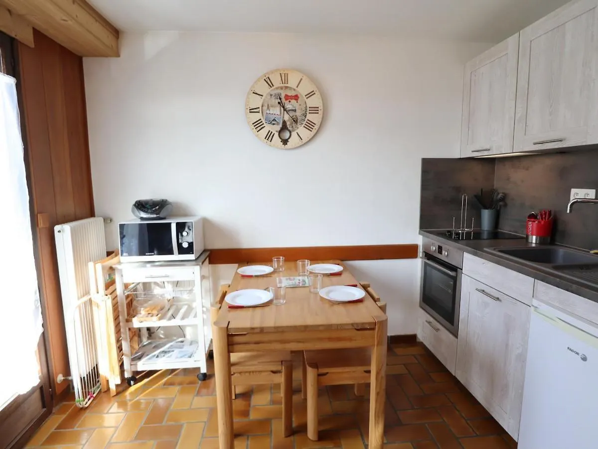 Studio Avec Terrasse Et Garage Aux Gets - Fr-1-623-221 Les Gets Apartment